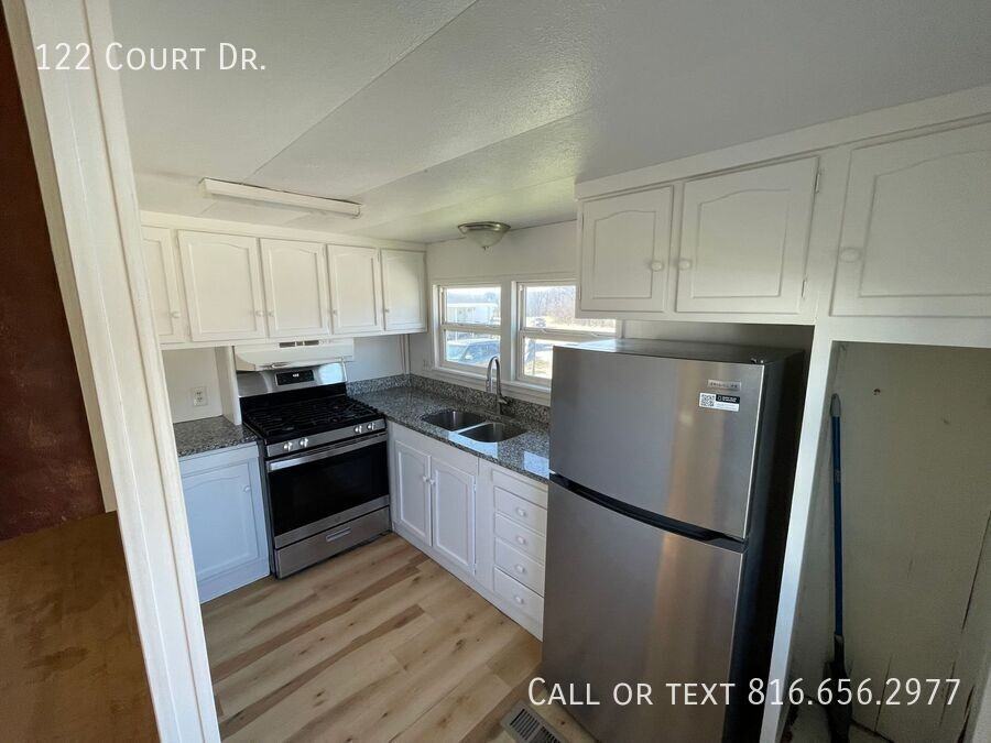 122 Court Dr - Photo 7 of 34