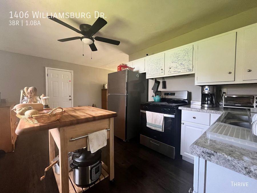 1406 Williamsburg Dr - Photo 4 of 10