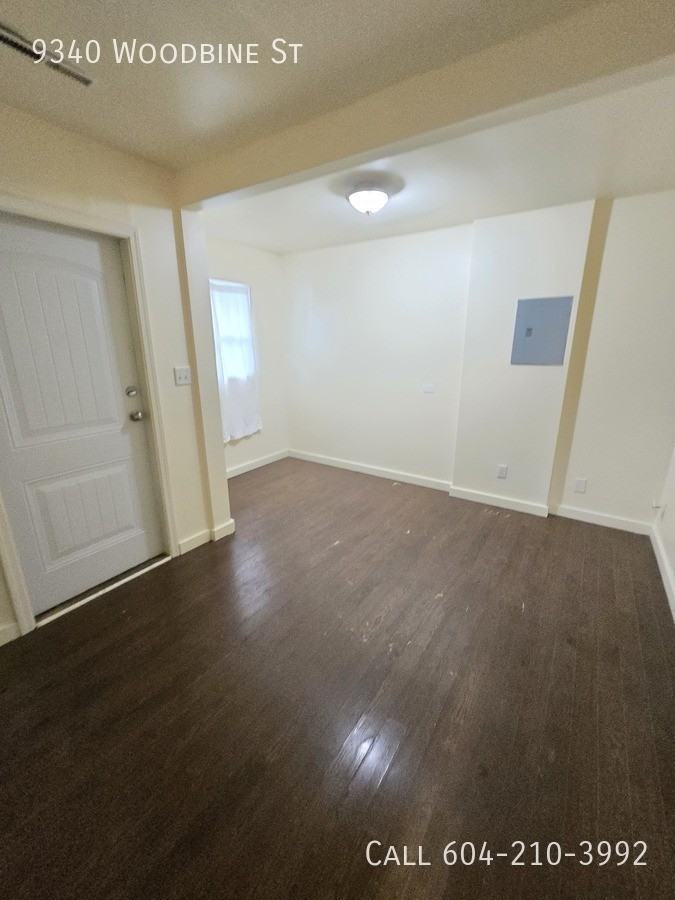 9340 Woodbine St - Photo 3 of 8