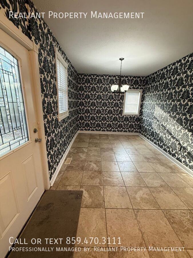 MAXWELL & #1 - Photo 5 of 11