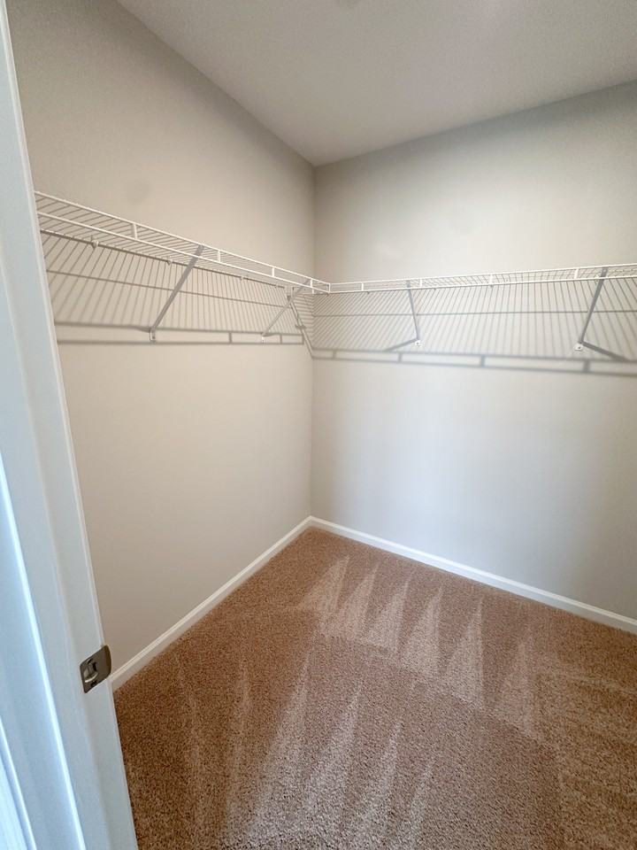 493 Crown Dr #493 - Photo 6 of 14