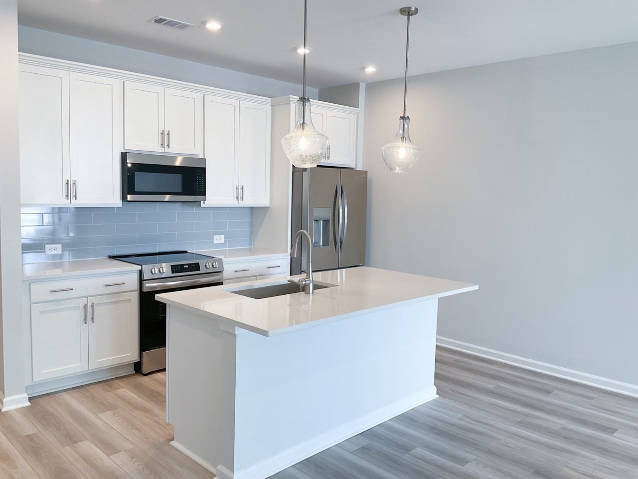 483 Crown Dr #483 - Photo 3 of 12