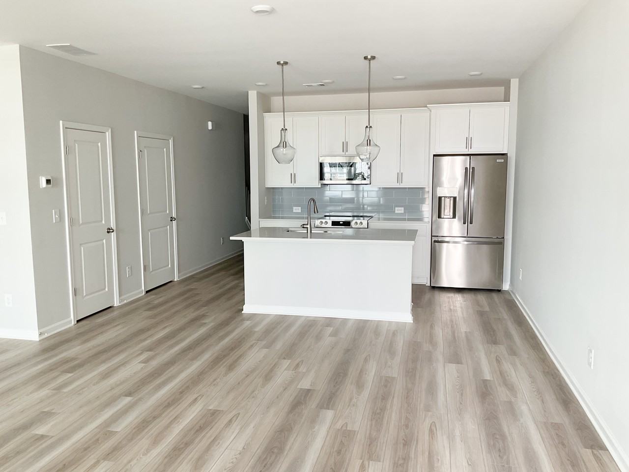 483 Crown Dr #483 - Photo 4 of 12