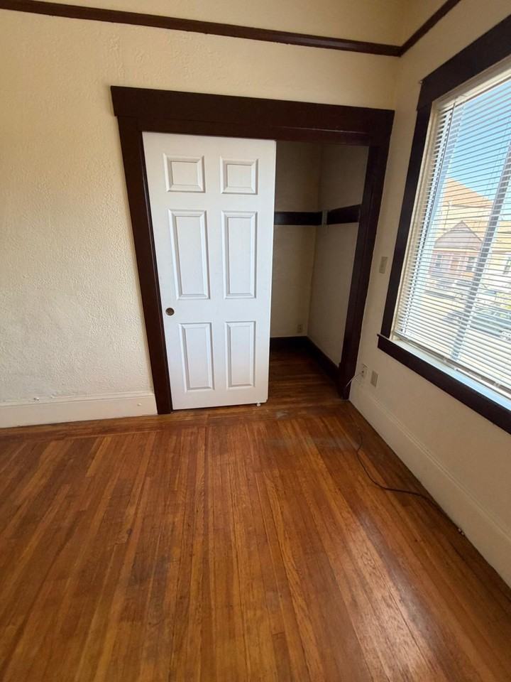 1823 13th Ave #1823 - Photo 6 of 8