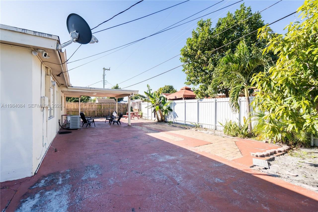 690 E 10th Ave #NA - Photo 3 of 20