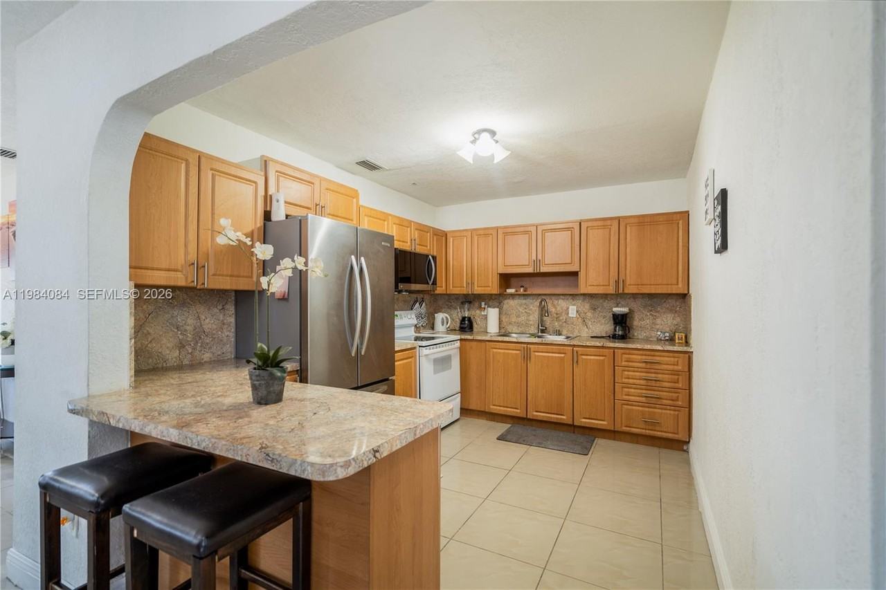 690 E 10th Ave #NA - Photo 6 of 20