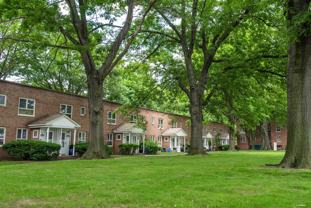 6420 194th Ln #D - Photo 1 of 1