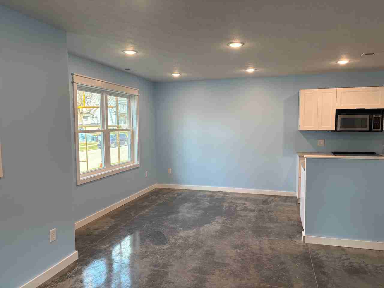 408 W Washington St #A - Photo 4 of 29