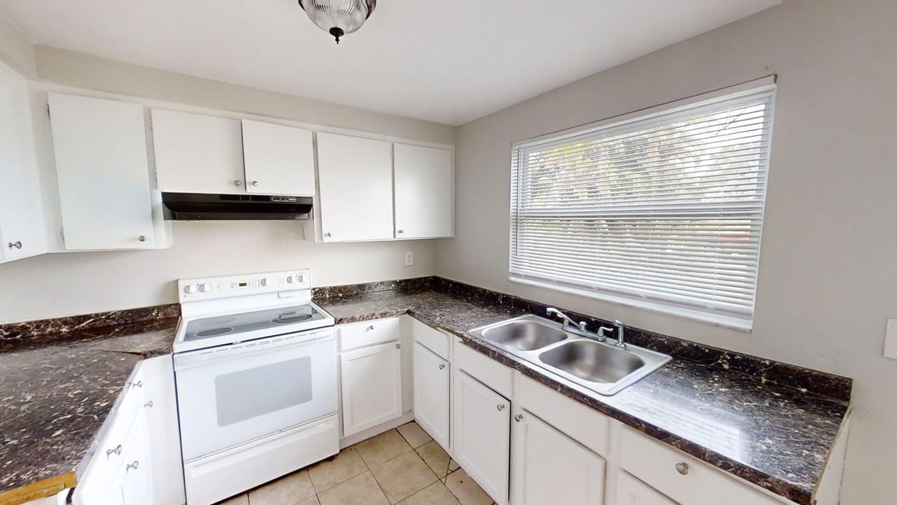 2653 N Tuttle Ave #2653 - Photo 2 of 20