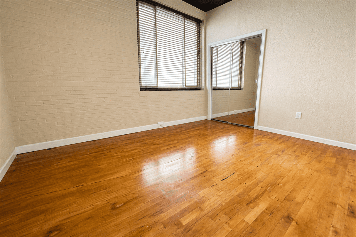 159 W Pearl St #402 - Photo 5 of 16