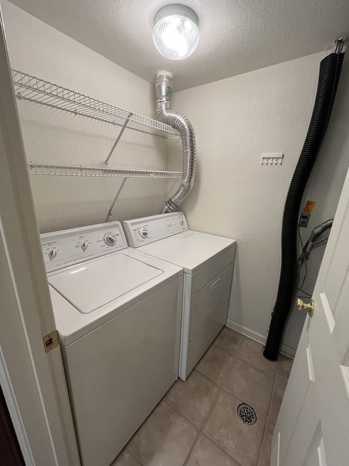 540 Mohawk Dr #9 - Photo 3 of 25