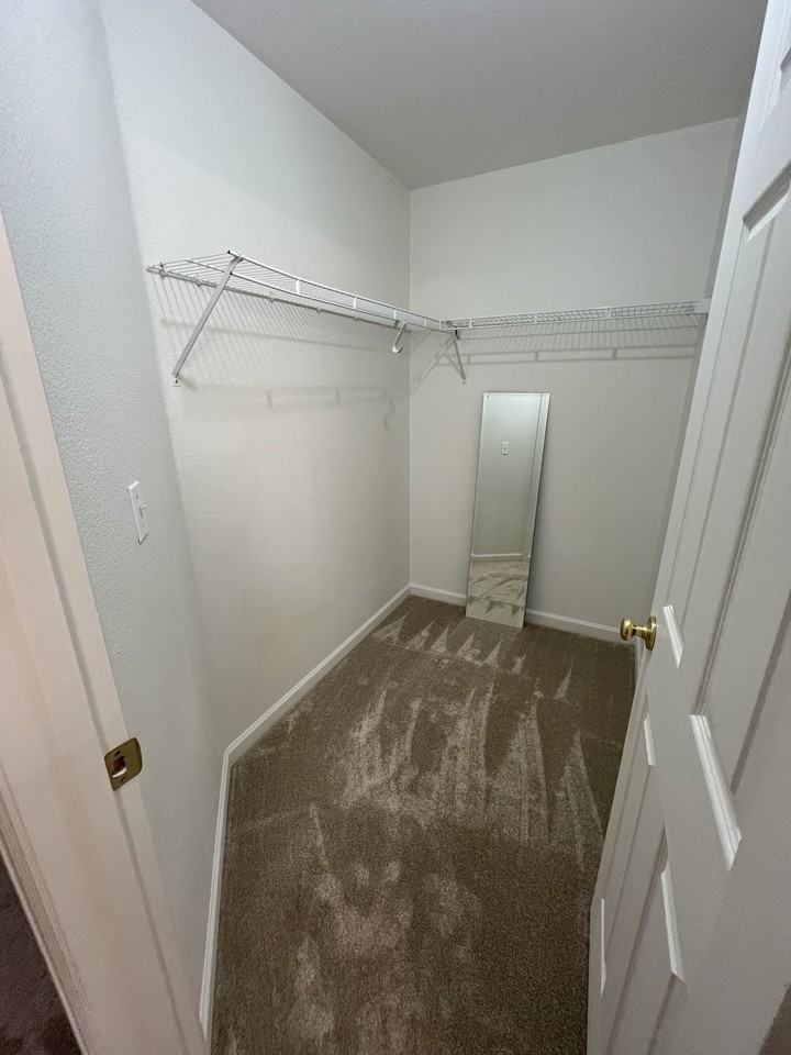 540 Mohawk Dr #9 - Photo 7 of 25