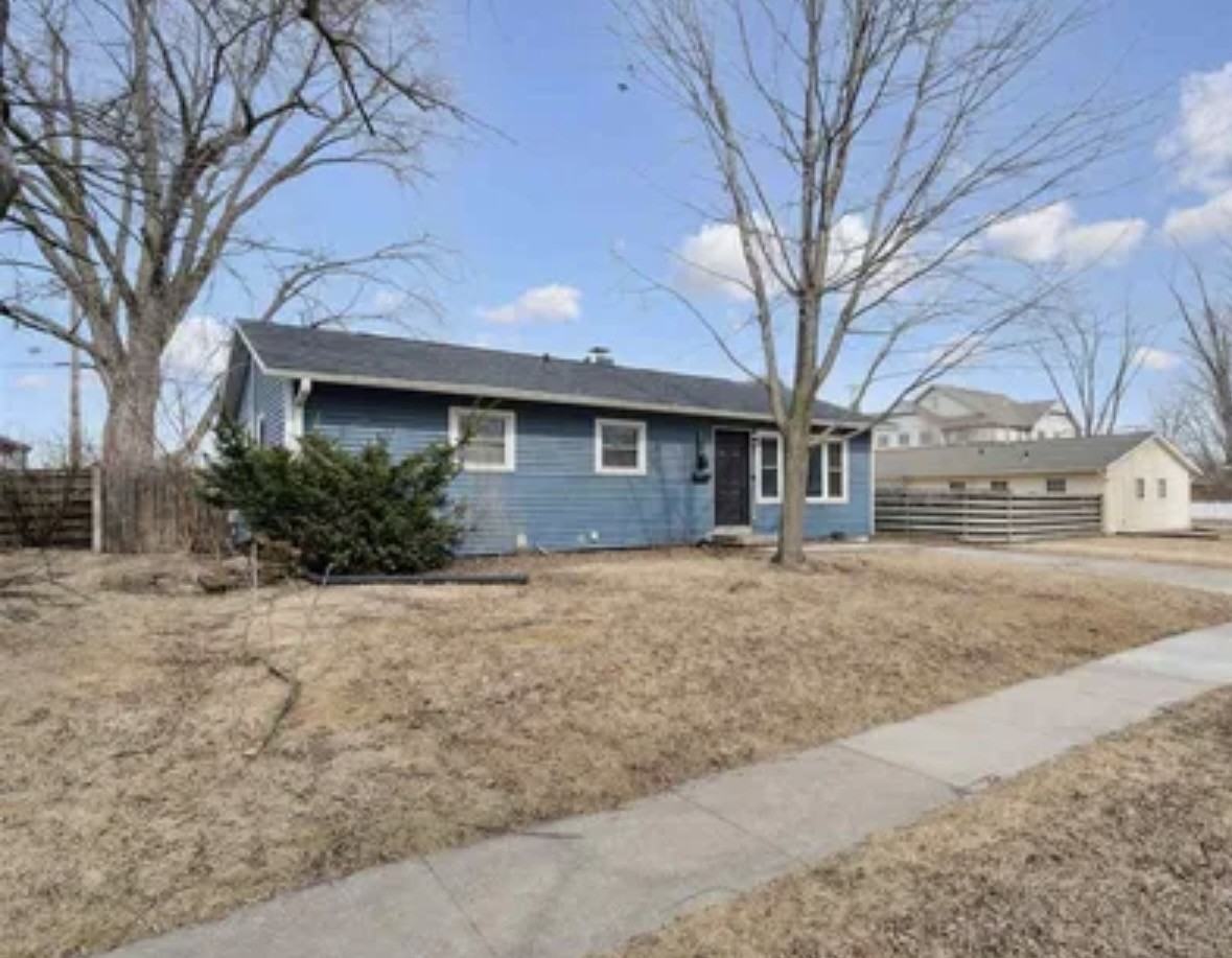 2518 Wayne Ave #NA - Photo 2 of 12