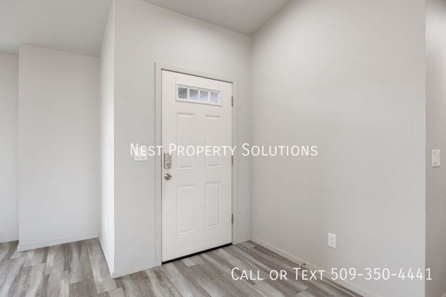 935 E Mt Adams St - Photo 5 of 26