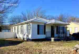 213 Donald St - Photo 1 of 1