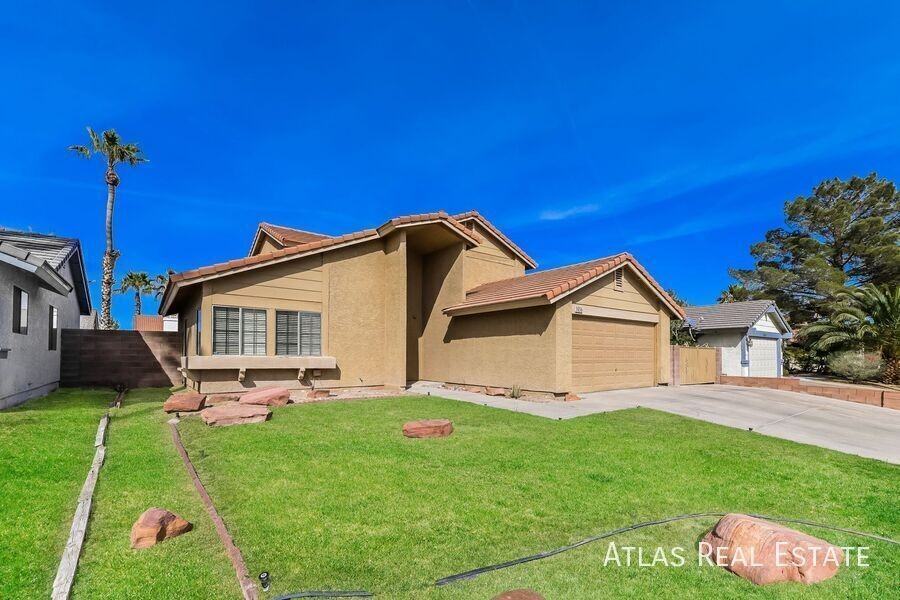 1836 Navarre Ln - Photo 3 of 22