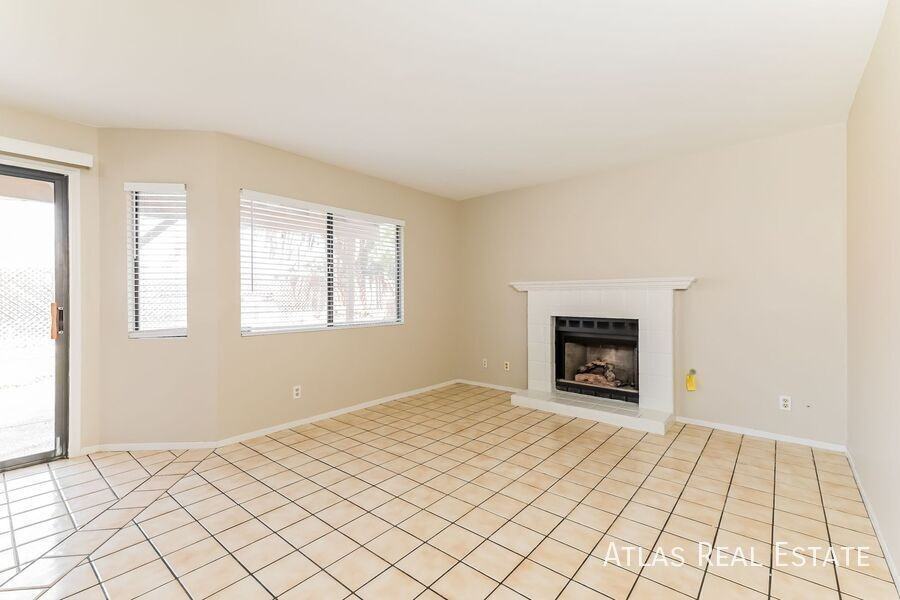 1836 Navarre Ln - Photo 4 of 22