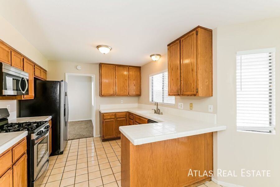 1836 Navarre Ln - Photo 6 of 22