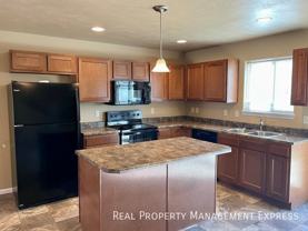 1009 Legendary Dr #B - Photo 1 of 1