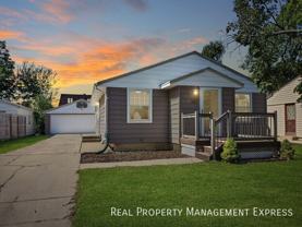 3617 S Hawthorne Ave - Photo 1 of 1