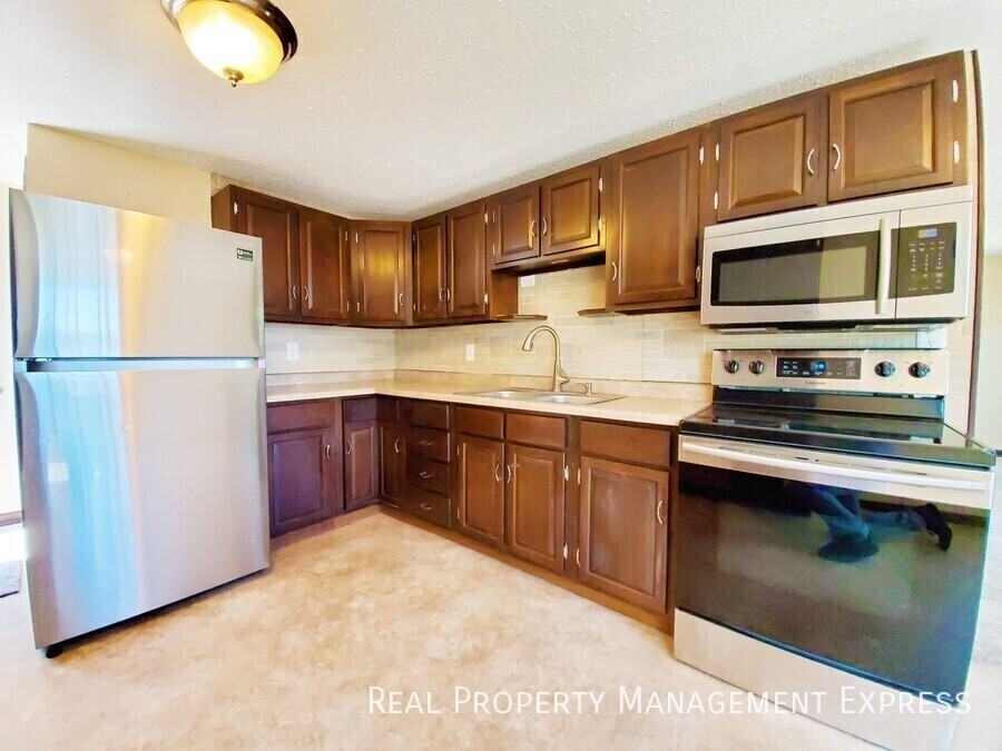 3617 S Hawthorne Ave - Photo 5 of 21