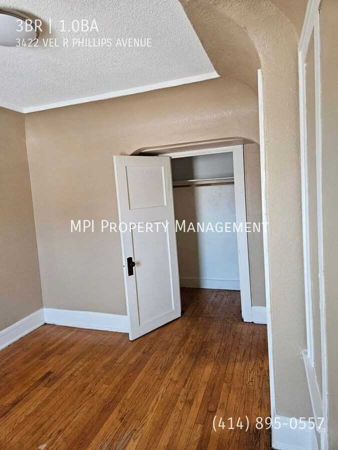 3422 N Vel R Phillips Ave - Photo 7 of 18