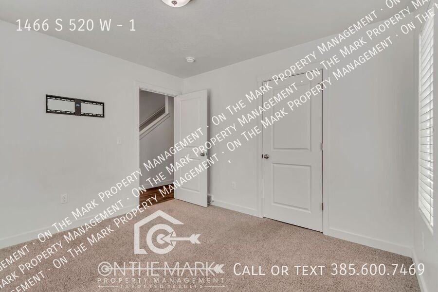 1466 S 520 W #1 - Photo 4 of 31