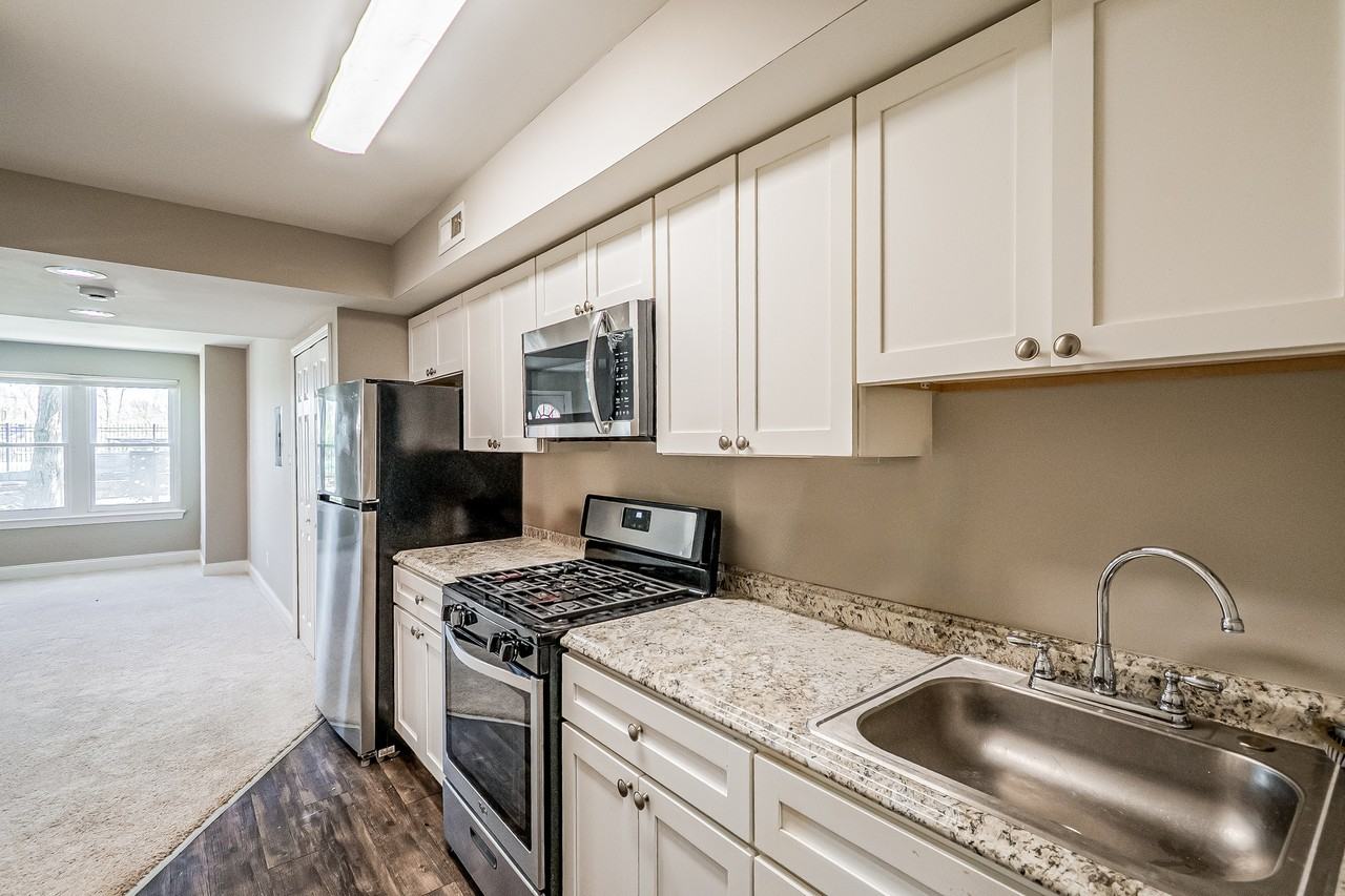 2439 25th St Se #2 - Photo 5 of 17