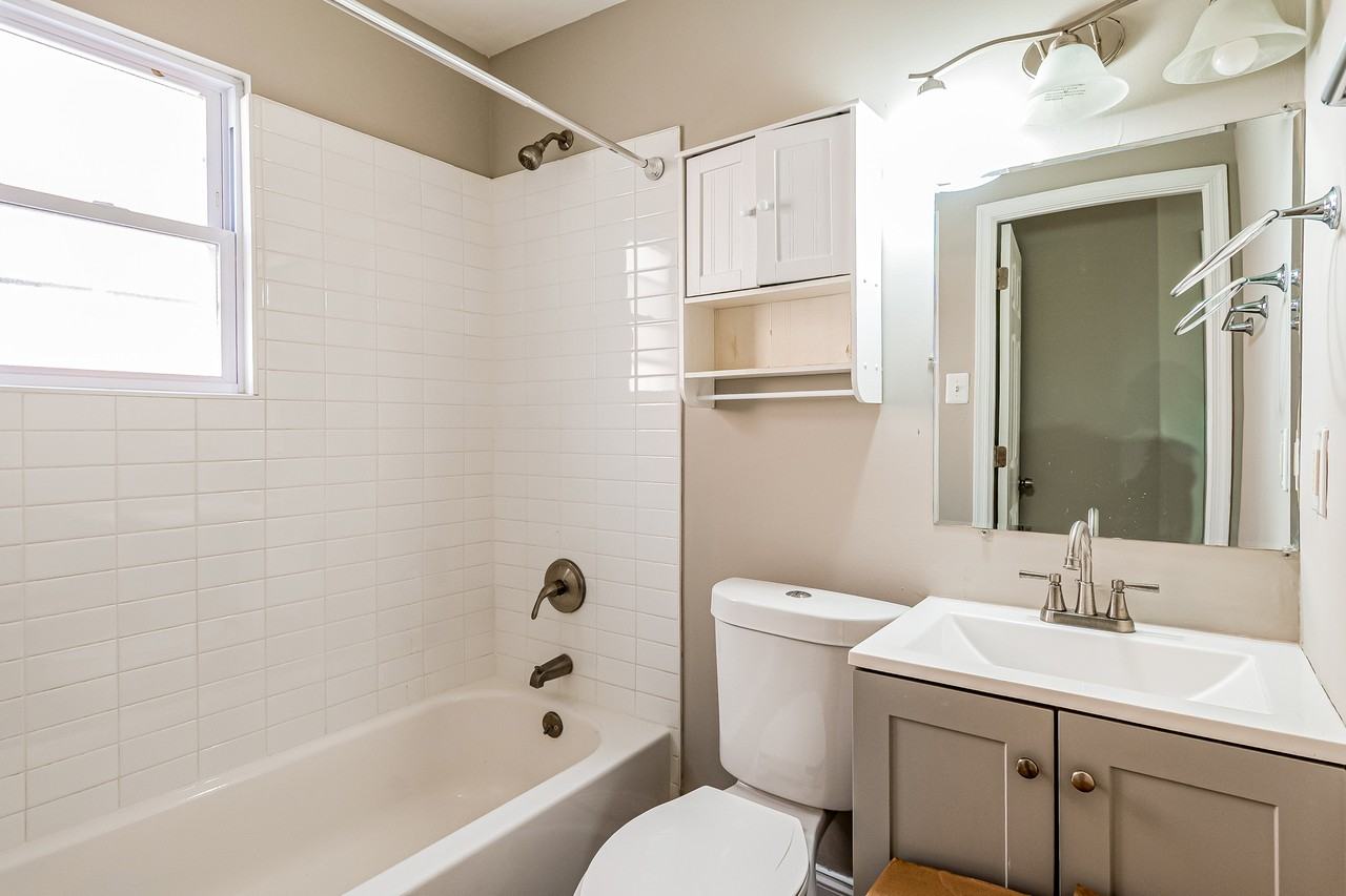 2439 25th St Se #2 - Photo 7 of 17