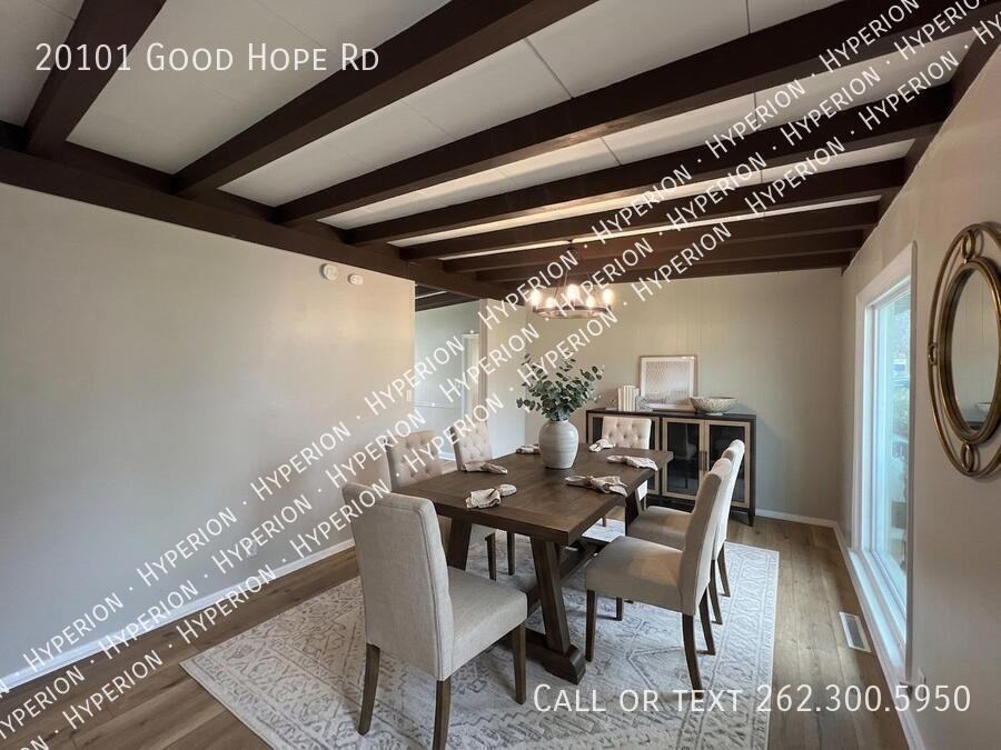 20101 W Good Hope Rd - Photo 3 of 17