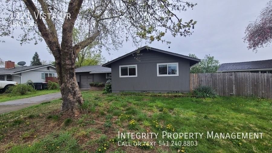 1321 Vista Dr - Photo 3 of 18