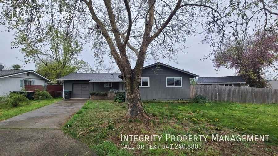 1321 Vista Dr - Photo 4 of 18