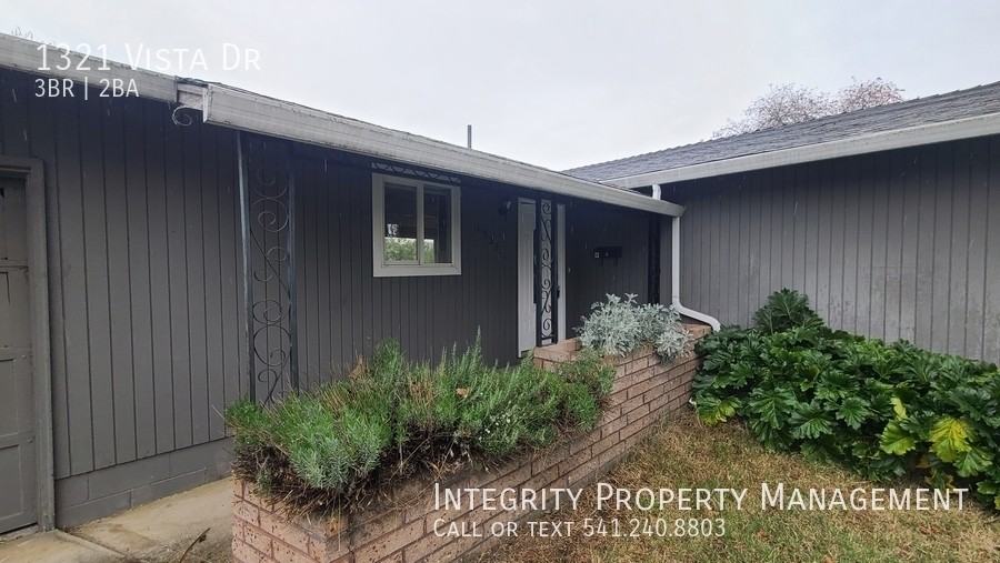 1321 Vista Dr - Photo 5 of 18