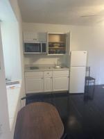 featured image of 521 W Hoyt St #1