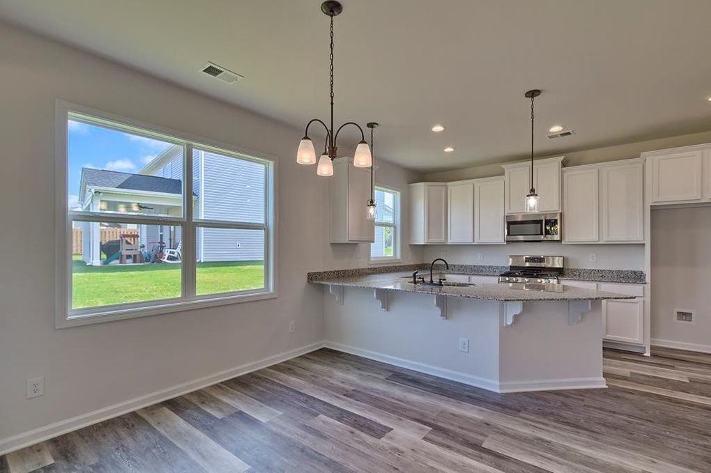 860 Delta Ln #860 - Photo 3 of 7