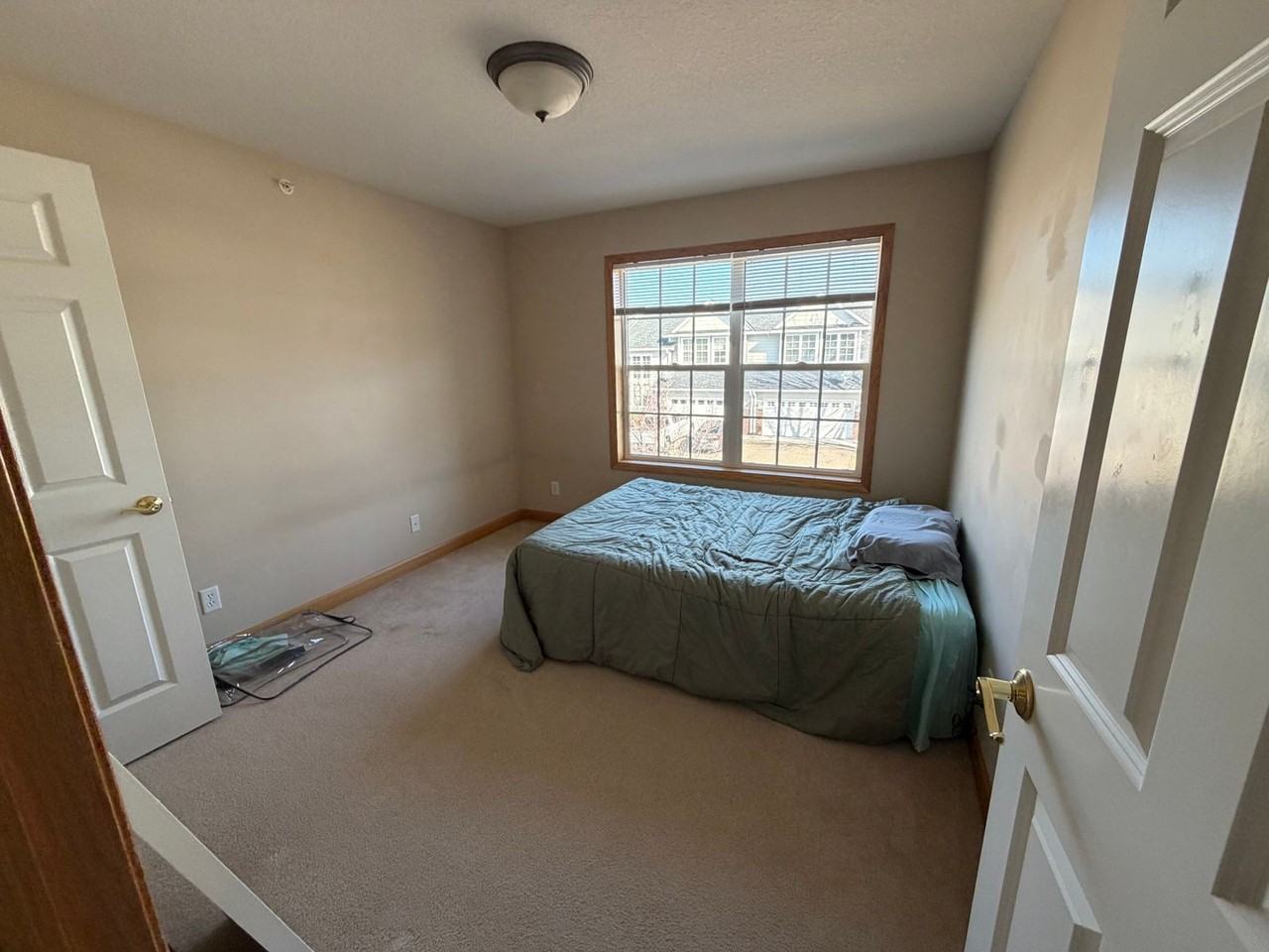 5784 Mount Curve Blvd - Photo 3 of 10