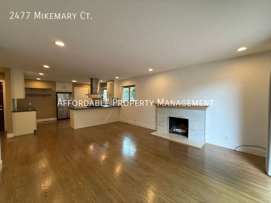 2477 Mikemary Ct - Photo 4 of 23