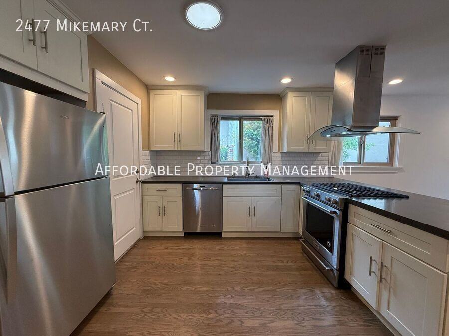 2477 Mikemary Ct - Photo 6 of 23