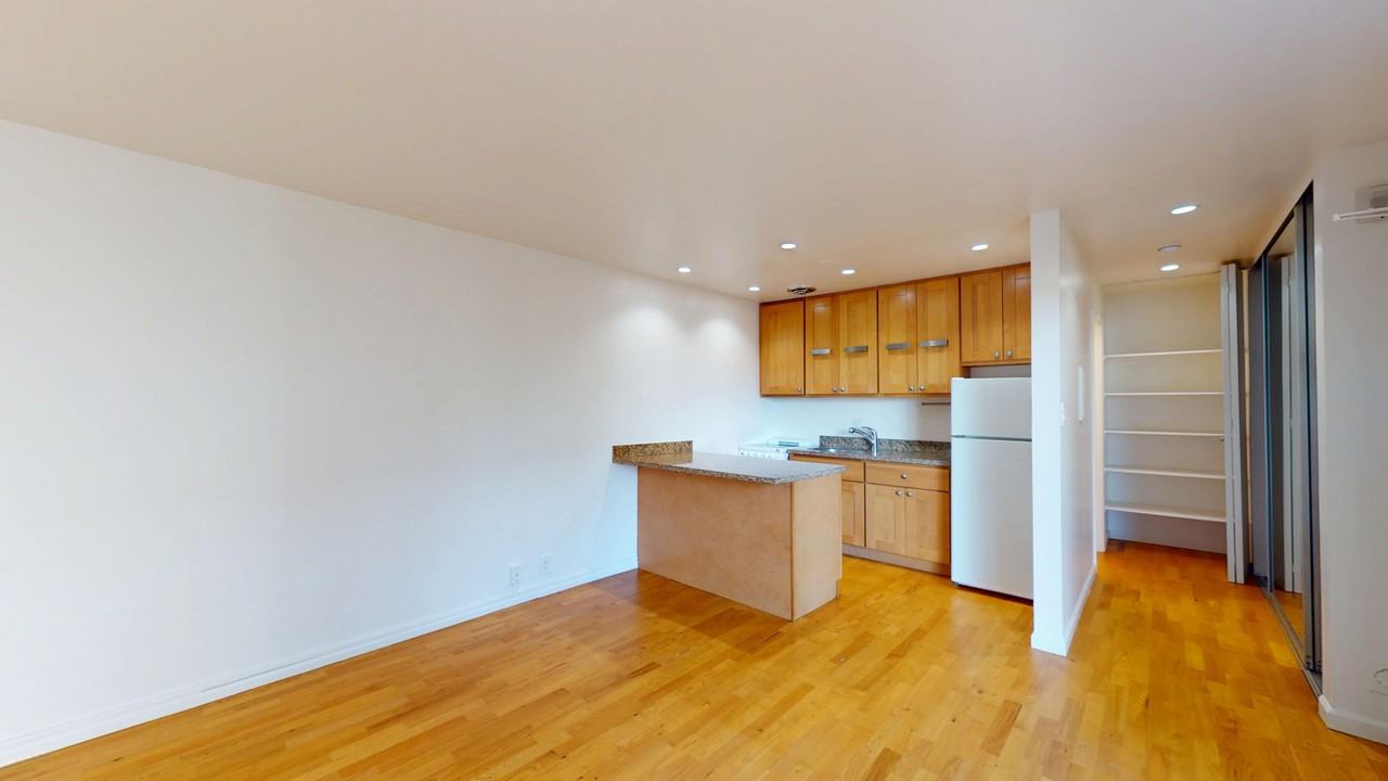 657 Kansas St #409 - Photo 7 of 15