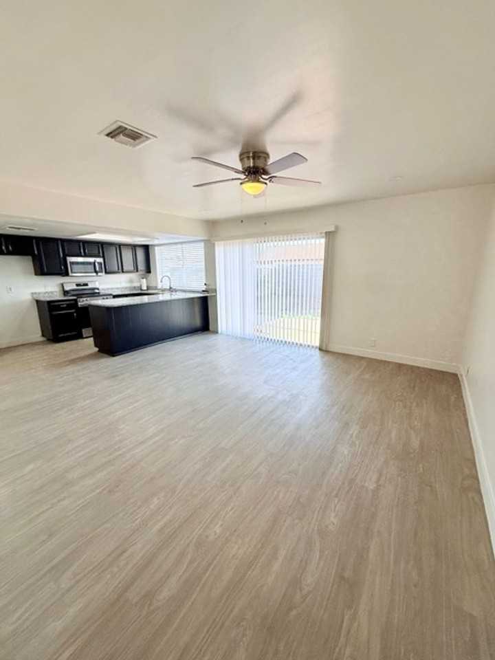 1044 E Harmony Ave - Photo 5 of 26