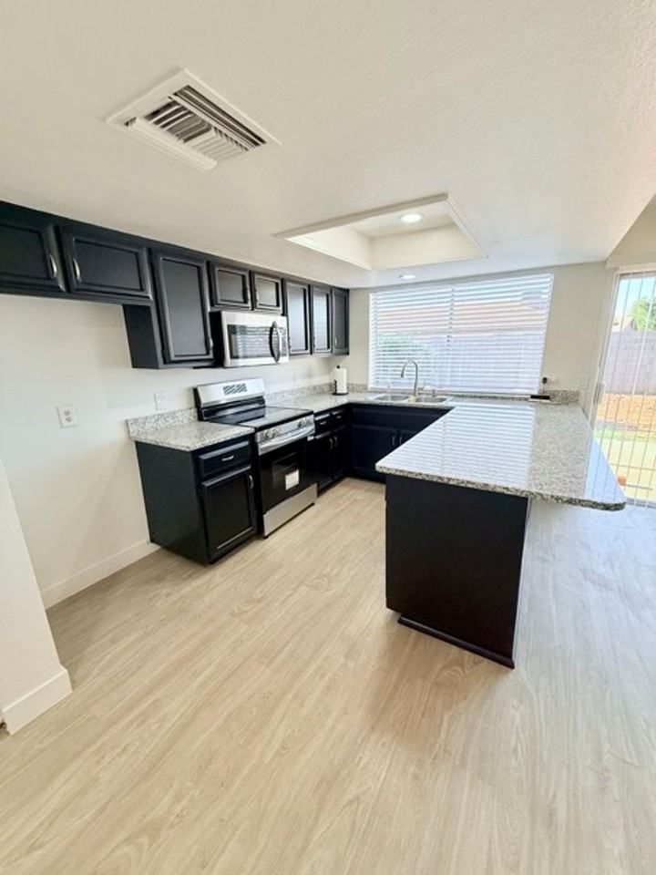 1044 E Harmony Ave - Photo 6 of 26