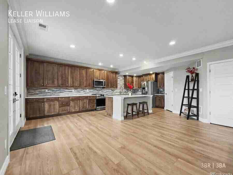 939 Melting Snow Way - Photo 4 of 21