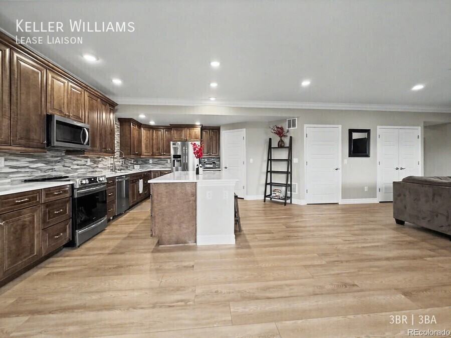 939 Melting Snow Way - Photo 5 of 21