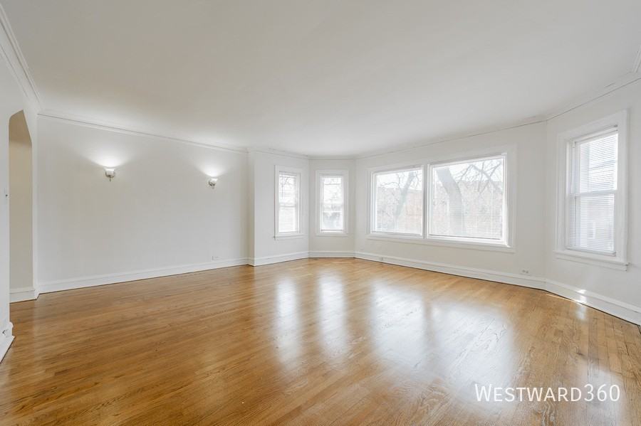 7839 S Kingston Ave #3 - Photo 2 of 20