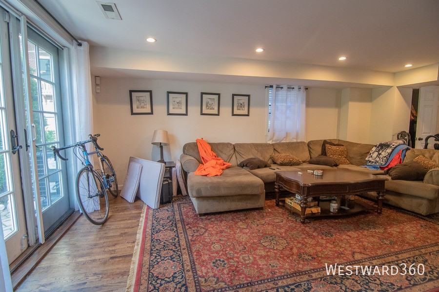 1709 W Barry Ave #CH - Photo 5 of 18