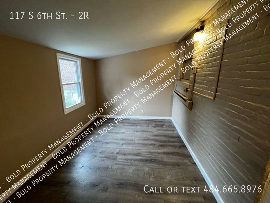 117 S 6th St #2R - Photo 7 of 11