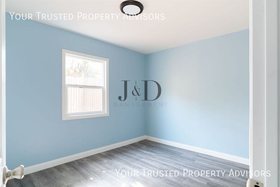 4446 G St #4448 - Photo 7 of 13