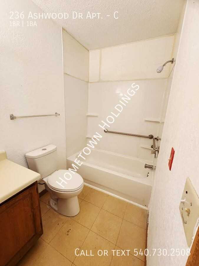 236 Ashwood Dr #C - Photo 2 of 16