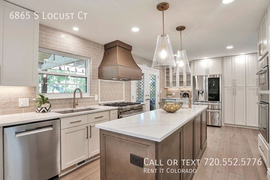 6865 S Locust Ct - Photo 3 of 30