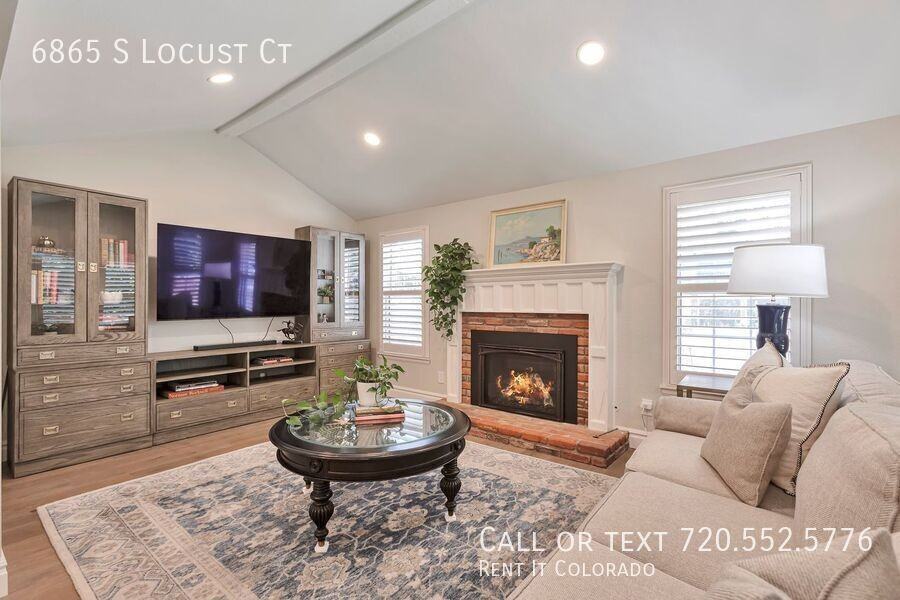 6865 S Locust Ct - Photo 4 of 30